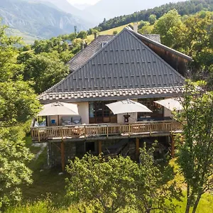 Superbe Ferme Renovee En De Luxe En Pleine Nature Barcelonnette