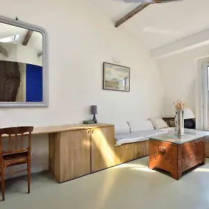 Stylish Attic Conversion Appartement Paris